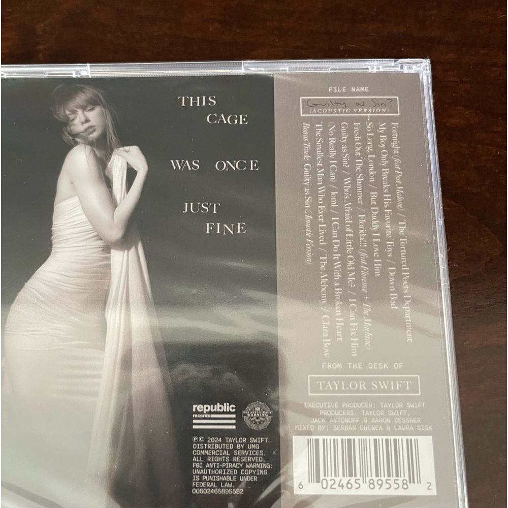💫SOLD💫🤍TTPD W/Guilty As Sin? Acoustic Version CD🤍 - Picture 3 of 3